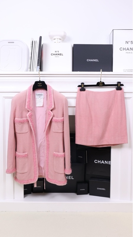 Chanel 94年秋冬秀款樱花粉四口袋外套半裙套装
