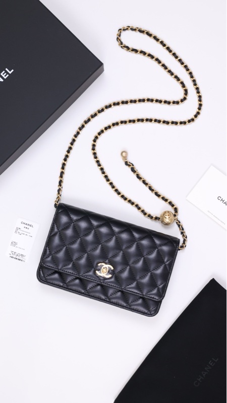 Chanel 23K小羊皮金球woc发财包