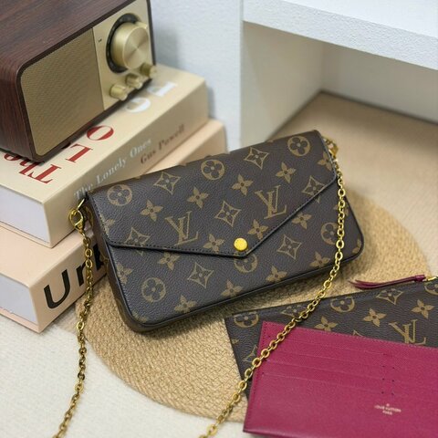 🏷LV 路易威登．Félicie Pochette 三合一 woc  M81896