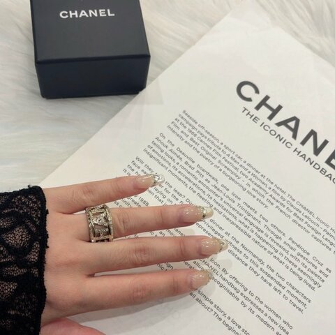 CHANEL 字母水鑽戒指 54