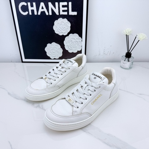 chanel香奈兒 純白金標板鞋 37碼