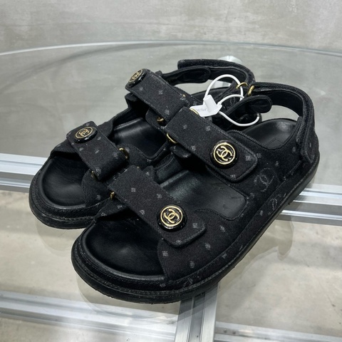 Chanel/香奈兒 黑色牛仔魔術貼涼鞋 尺碼/37碼