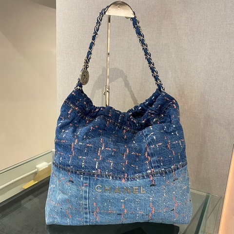 Chanel牛仔系列22Bag
