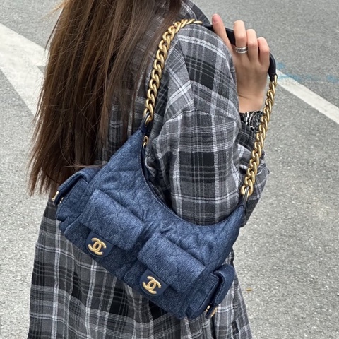 全新閒置全配👖#香奈兒 #25年新款 #hobo牛仔嬉皮包 #晶片款