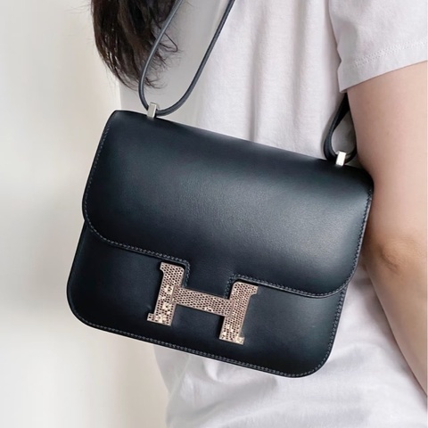 【震撼撿漏價👍🏻全網最低價💫】Hermes/愛馬仕 Constance 康斯坦斯 康康19  黑金 蜥蜴皮稀有款