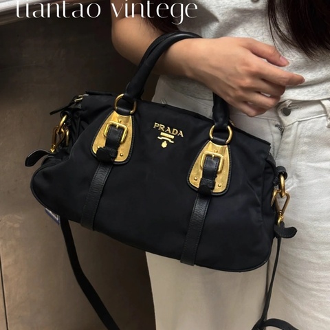 Prada • 經典黑金尼龍降落傘機車包 🈶原廠背帶