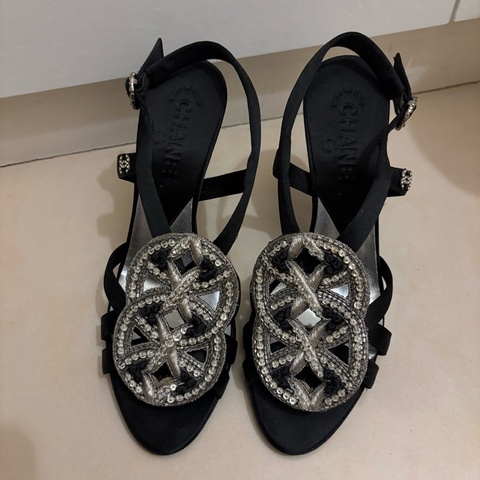 Chanel香奈兒黑色高跟涼鞋37