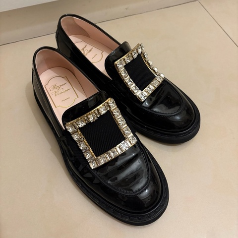 Roger Vivier Viv’ Rangers 黑色漆皮水晶方扣樂福鞋36.5