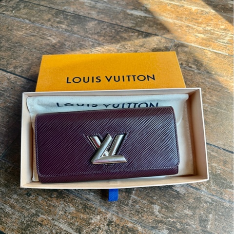 ✨ LV Twist Epi 水波紋雙色長夾 ✨
