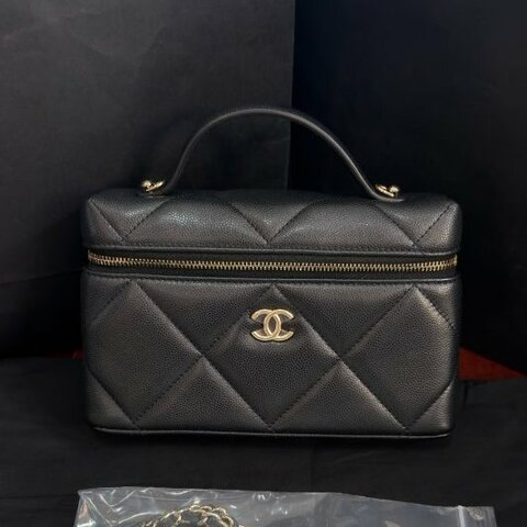 近全新 香奈兒/Chanel 黑金大菱格飯盒包