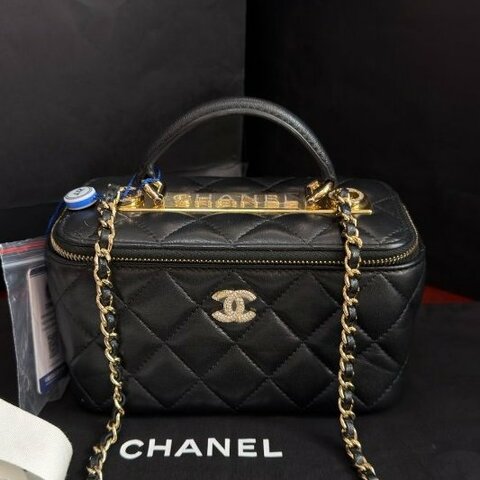 近新品 香奈兒/Chanel 黑金鑽扣長盒子鏈條包
