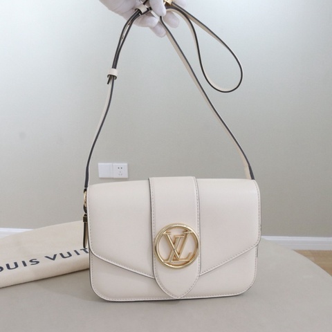 Louis Vuitton 路易威登 Pont 9 斜挎包，奶油白，尺寸23*15*8，配件防塵袋