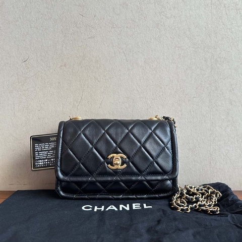 Chanel 20B 黑金牛皮金幣豆腐包小號，約19cm，