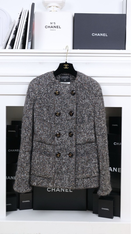 Chanel 92年棕色粗花呢双排扣外套
