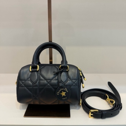 迪奧/Dior Dior Groove 16 迷你手袋 黑色牛皮革超大藤格紋 黑金波士頓手提包斜挎包