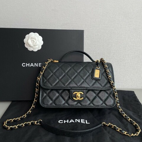 Chanel香奈兒22k黑金荔枝皮手柄郵差包
99新✨️