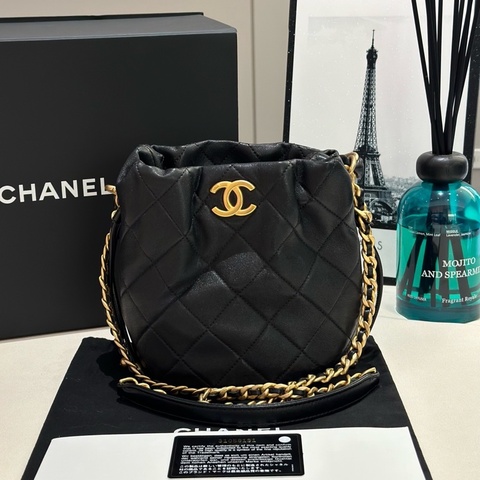 ✨Chanel香奈兒 黑金菱格雙金珠抽繩水桶包手提包斜挎包肩背包