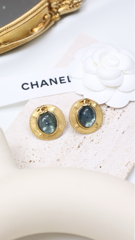 Chanel 97年素金绿色琉璃耳夹