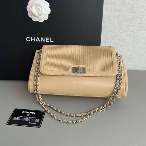 Chanel香奈兒中古款2.55米色銀扣單肩斜挎包
98新✨️