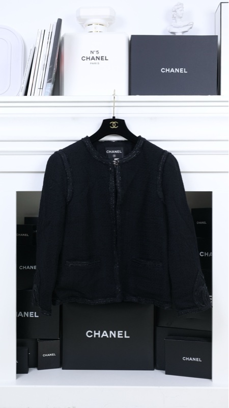 Chanel 09年巴黎迈阿密系列黑色爱心圆领滚边外套