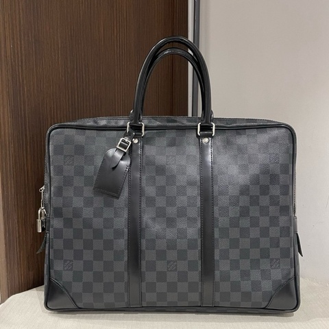 Louis Vuitton 路易威登 VOYAGE 通勤棋盤格 帆布拼牛皮革飾邊 手提公文包 男款 黑色，尺寸40/30/6