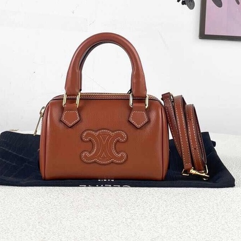CELINE   賽琳 尺寸：14×9.5×7.5 附件：防塵袋，肩帶