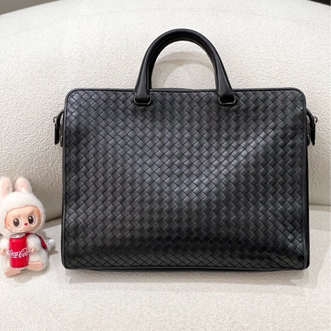 Bottega Veneta葆蝶家 大容量純色編織拉鍊開合 羊皮 手提包單肩斜挎包公文包 男女同款