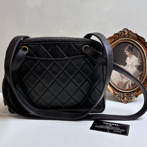Chanel/香奈兒 黑金菱格全皮單肩包  羊皮材質 有保卡