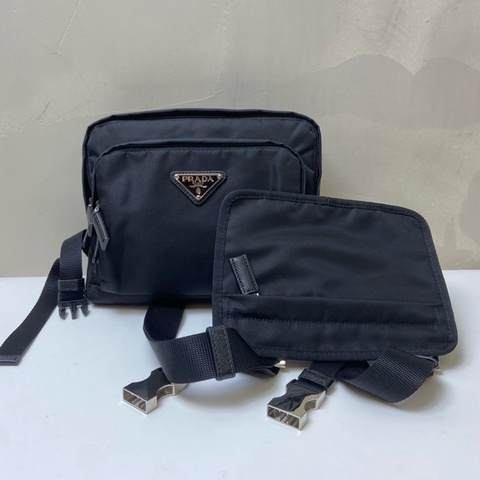 Prada/普拉達 黑銀尼龍多功能背包 秀款，背包  黑銀 尼龍材質