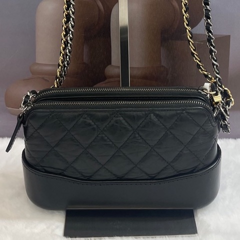 CHANEL香奈兒mini流浪包 黑金牛皮 27開