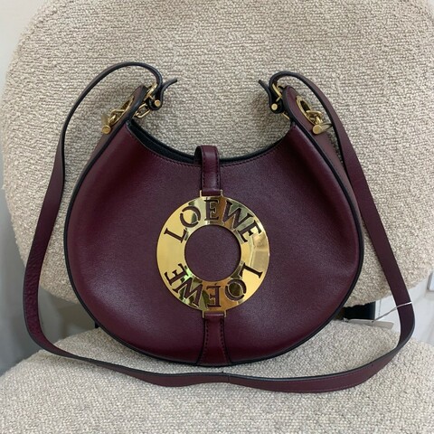 Loewe 羅意威 Joyce 酒紅色月牙包 小號 底長23