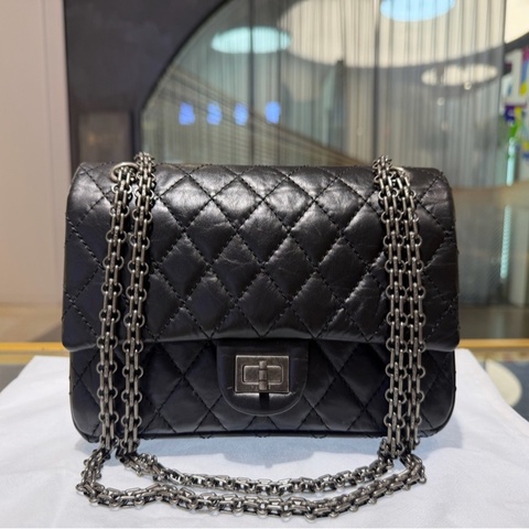 香奈兒/Chanel  2.55 REV 做舊五金菱格 牛皮材質 復古銀扣 單肩包 女款 26開