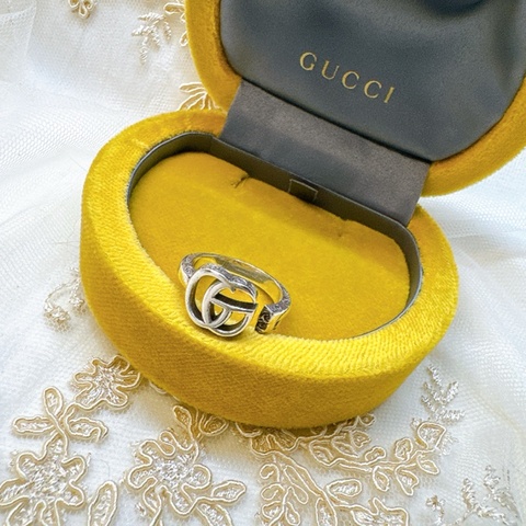 二手正品Gucci Interlocking G系列雕花純銀戒指 Gucci飾品 Gucci戒指 Gucci銀戒