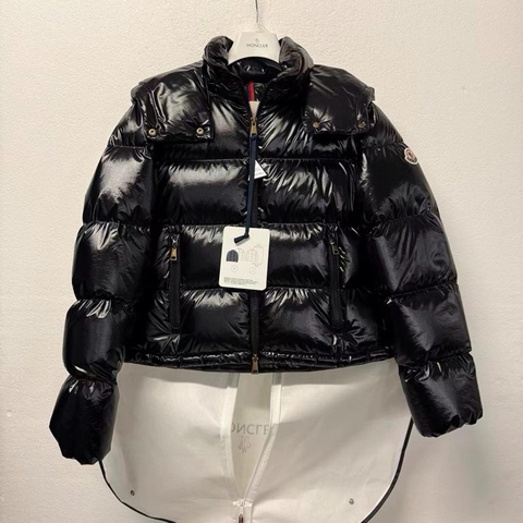 Moncler -Niveole 女款羽絨 黑色 尺寸: 0碼 1碼 2碼 3碼