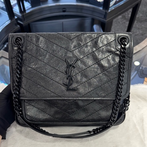 聖羅蘭Ysl Niki 中號黑色鏈條 all black 新款D扣 22年編碼