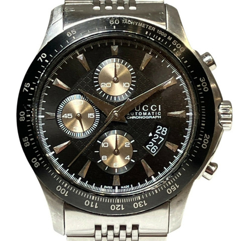 Gucci G-Timeless腕錶，總重182公克，不鏽鋼材質，自動上鍊，黑色錶盤，126.2
