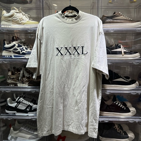 巴黎世家 XXXL短袖S碼