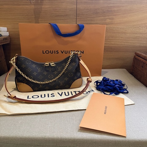 LV 牛角包