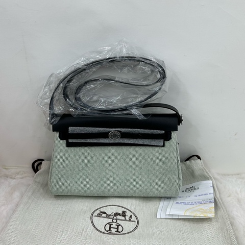 Hermes 愛馬仕mini herbag 熊貓配色 黑色搭配全新中綠 銀扣 G刻 全新有購證