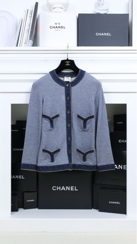 Chanel 07年蓝色圆领四口袋丹宁牛仔滚边针织开衫外套