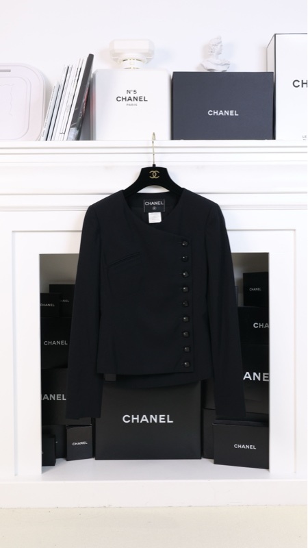 Chanel 00年黑色圆领侧边键盘扣上衣外套