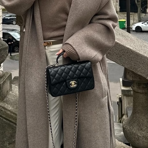 Chanel香奈兒🖤 22B手柄cf大mini