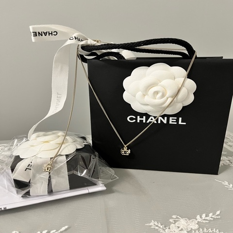 CHANEL 香奈兒《全新》25C Cube 小方糖雙C項鍊 金色｜雙面Logo｜可調式長短鍊