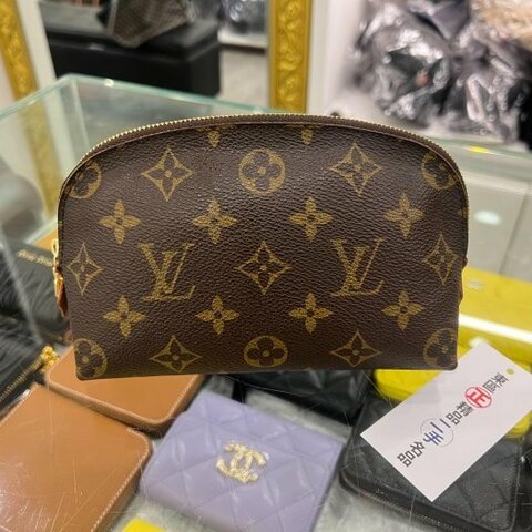 東區正精品㊣LV M47515 Pochette 字紋老花拉鍊貝殼包化妝包 RZ6555