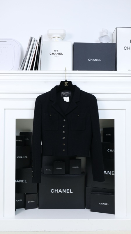 Chanel 95年黑金扣上衣crop短外套