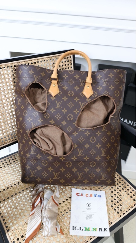 LV x Comme des Garcons14年破洞设计tote包