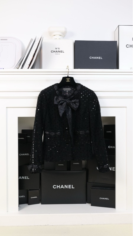 Chanel黑色亮片蝴蝶结上衣外套