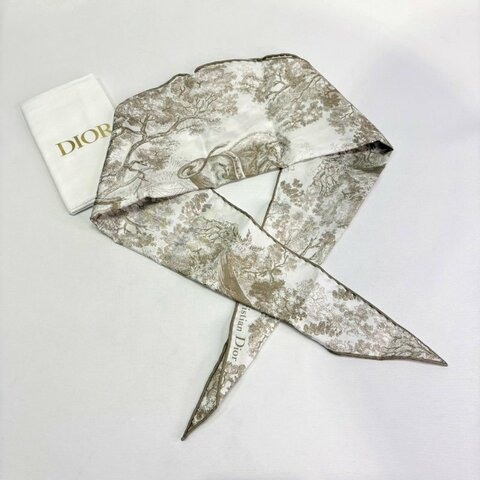 DIOR 全新Toile de Jouy Sauvage印花圖騰絲巾