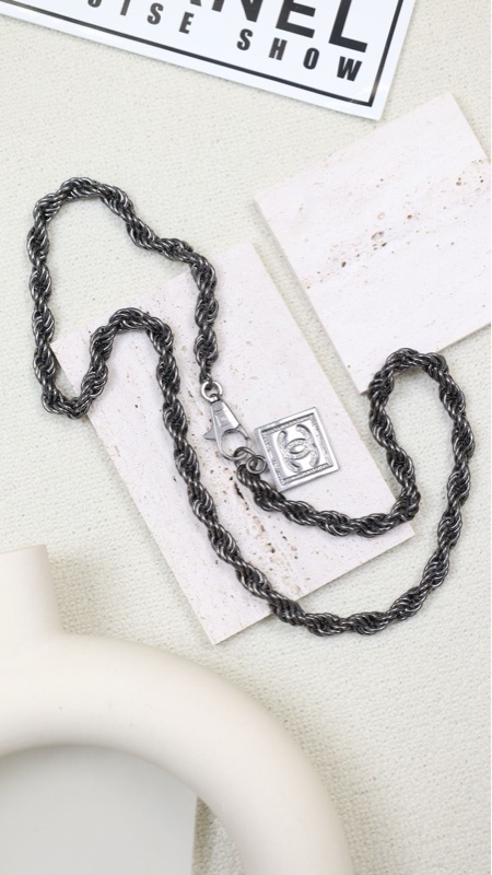 Chanel 05年做旧银色运动方标腰链链条cc方块项链