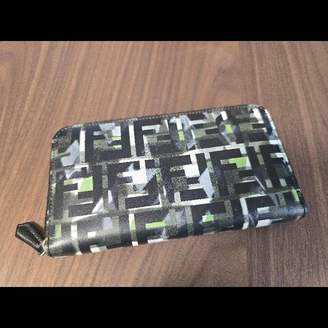 Fendi 迷彩皮革 全拉鍊長夾